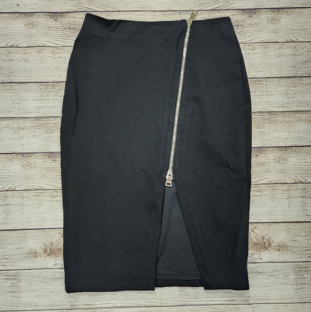 Bebe Black Asymmetrical Zipper Pencil‎ Skirt Size Medium